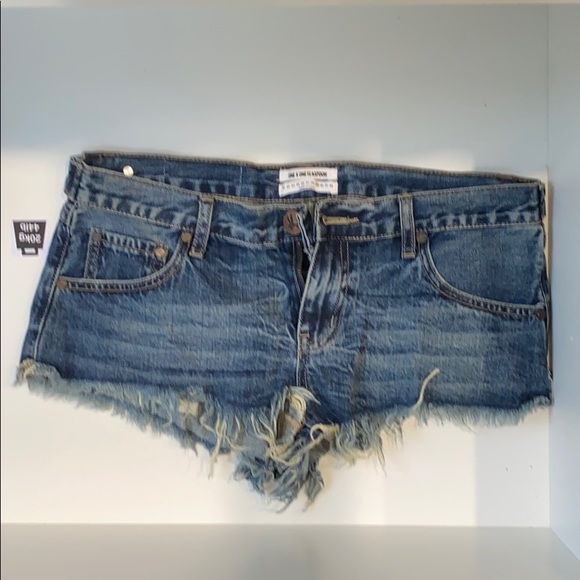 Very low small one teaspoon shorts - Picture 1 of 3